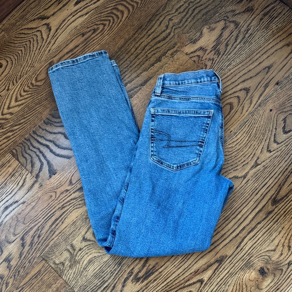 ✨American Eagle Outfitters✨ straight leg jeans